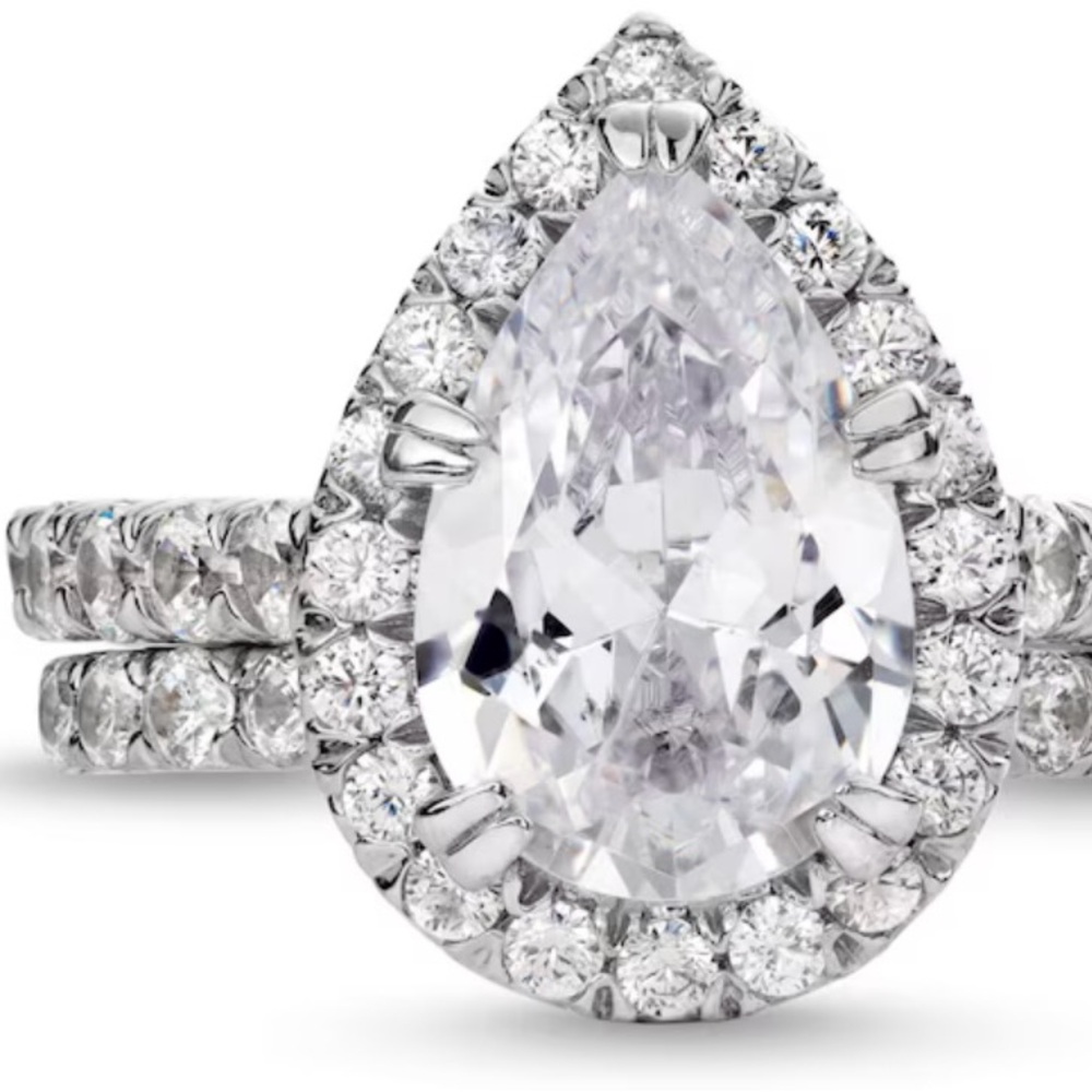 Elegant Silver Teardrop Ring Set